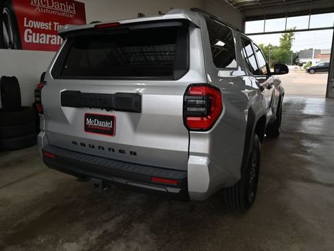 Used 2025 Toyota 4Runner SR5 AWD/4WD image 6