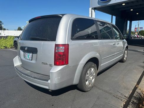 Used 2009 Dodge Grand Caravan SE FWD image 7
