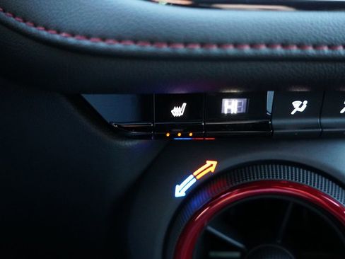 Certified 2025 Chevrolet Blazer RS image 29