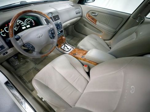 Used 2003 INFINITI I35 w/ Sunroof & Sunshade Pkg image 6