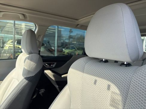Used 2022 Subaru Forester Premium image 12