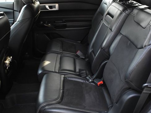 Used 2022 Ford Explorer ST image 22