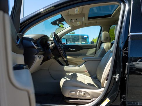 Used 2019 GMC Acadia Denali AWD/4WD image 12