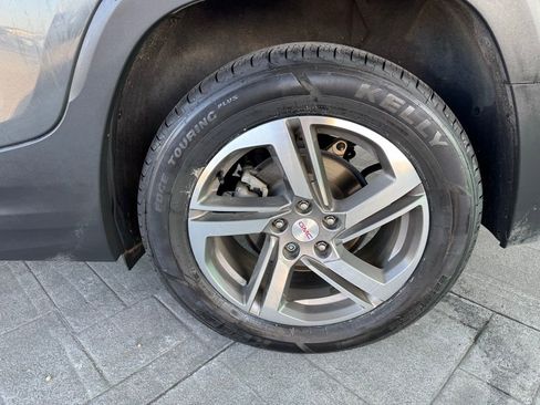 Used 2020 GMC Terrain SLT image 4