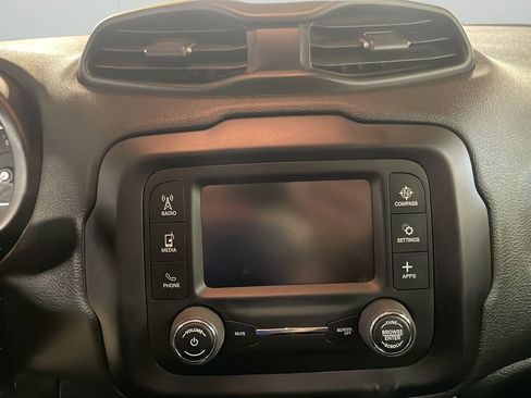 Used 2019 Jeep Renegade Sport w/ Sport Appearance Group AWD/4WD image 15
