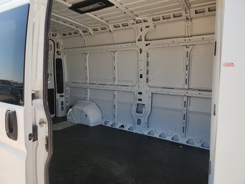 Used 2024 RAM ProMaster 2500 w/ Quick Order Package 22G SLT FWD image 10