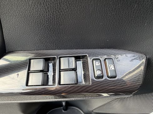 Used 2016 Toyota RAV4 SE AWD/4WD image 14