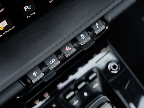 Used 2025 Porsche 911 Carrera GTS image 22