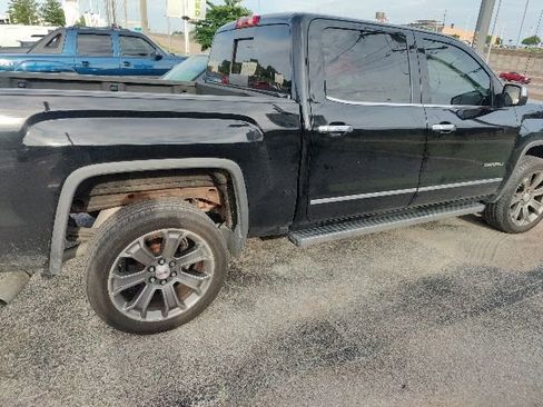 Used 2016 GMC Sierra 1500 Denali w/ Enhanced Driver Alert Package AWD/4WD image 18