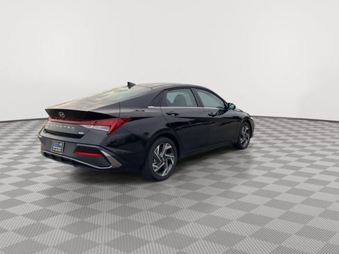 New 2025 Hyundai Elantra Limited image 60