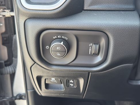 Used 2023 RAM 1500 Big Horn AWD/4WD image 27