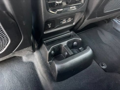 Used 2024 Jeep Grand Cherokee L Altitude AWD/4WD image 17