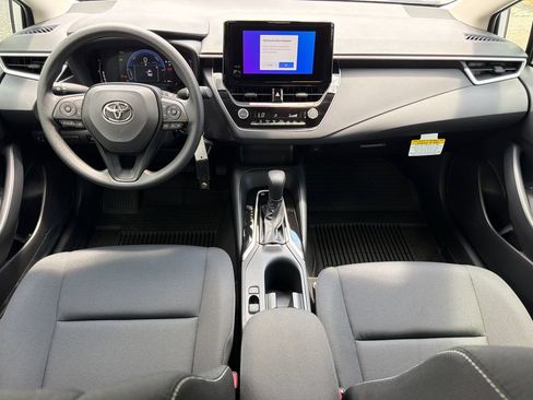 Used 2026 Toyota Corolla LE FWD image 27