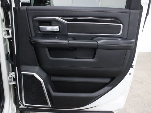 Used 2022 RAM 2500 Laramie AWD/4WD image 31