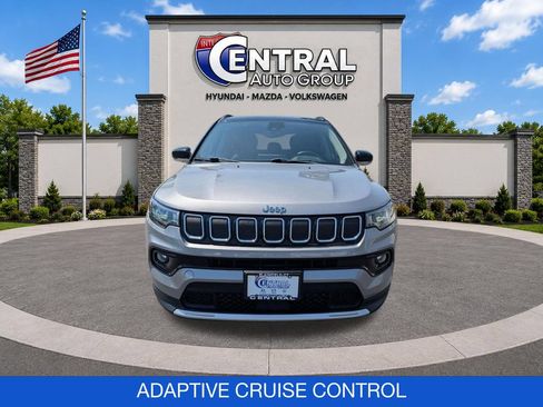 Used 2022 Jeep Compass Limited AWD/4WD image 2