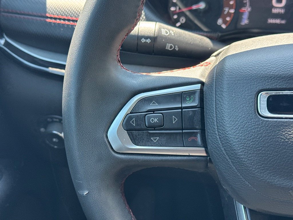 Used 2025 Jeep Compass Trailhawk AWD/4WD image 29
