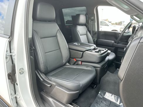 Used 2024 Chevrolet Silverado 2500 Custom w/ Custom Value Package image 24