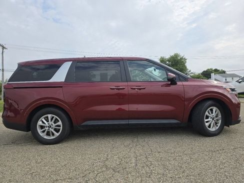 Used 2022 Kia Carnival LX FWD image 20