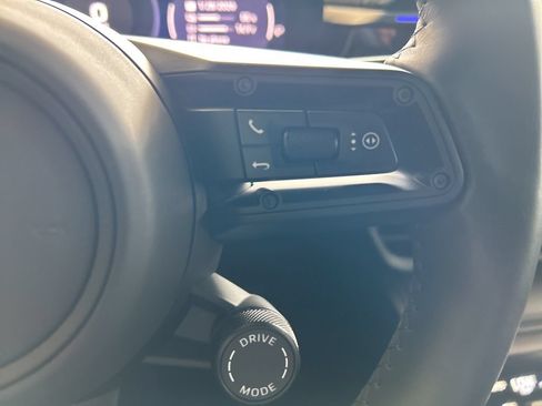 Used 2025 Porsche Macan Electric RWD image 50