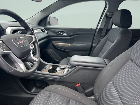 Used 2023 GMC Acadia SLE w/ Driver Convenience Package image 11