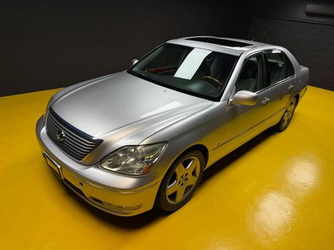 Used 2004 Lexus LS 430 RWD image 45
