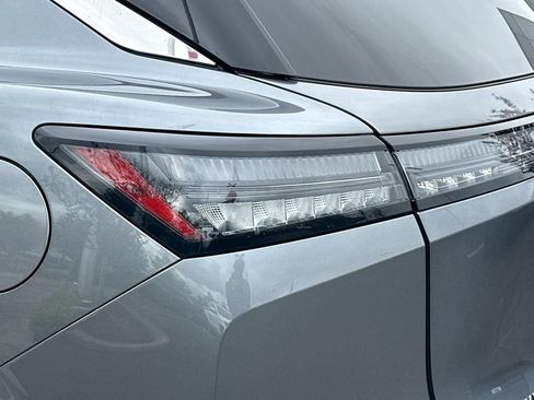 Used 2025 Nissan Murano SV AWD/4WD image 10