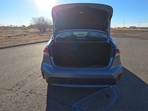 Used 2022 Toyota Corolla LE image 26