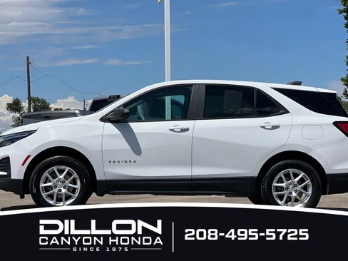 Used 2022 Chevrolet Equinox LS w/ LS Convenience Package AWD/4WD image 7