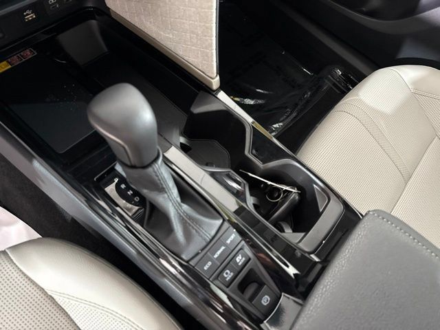 Used 2026 Toyota Camry XLE AWD/4WD image 21