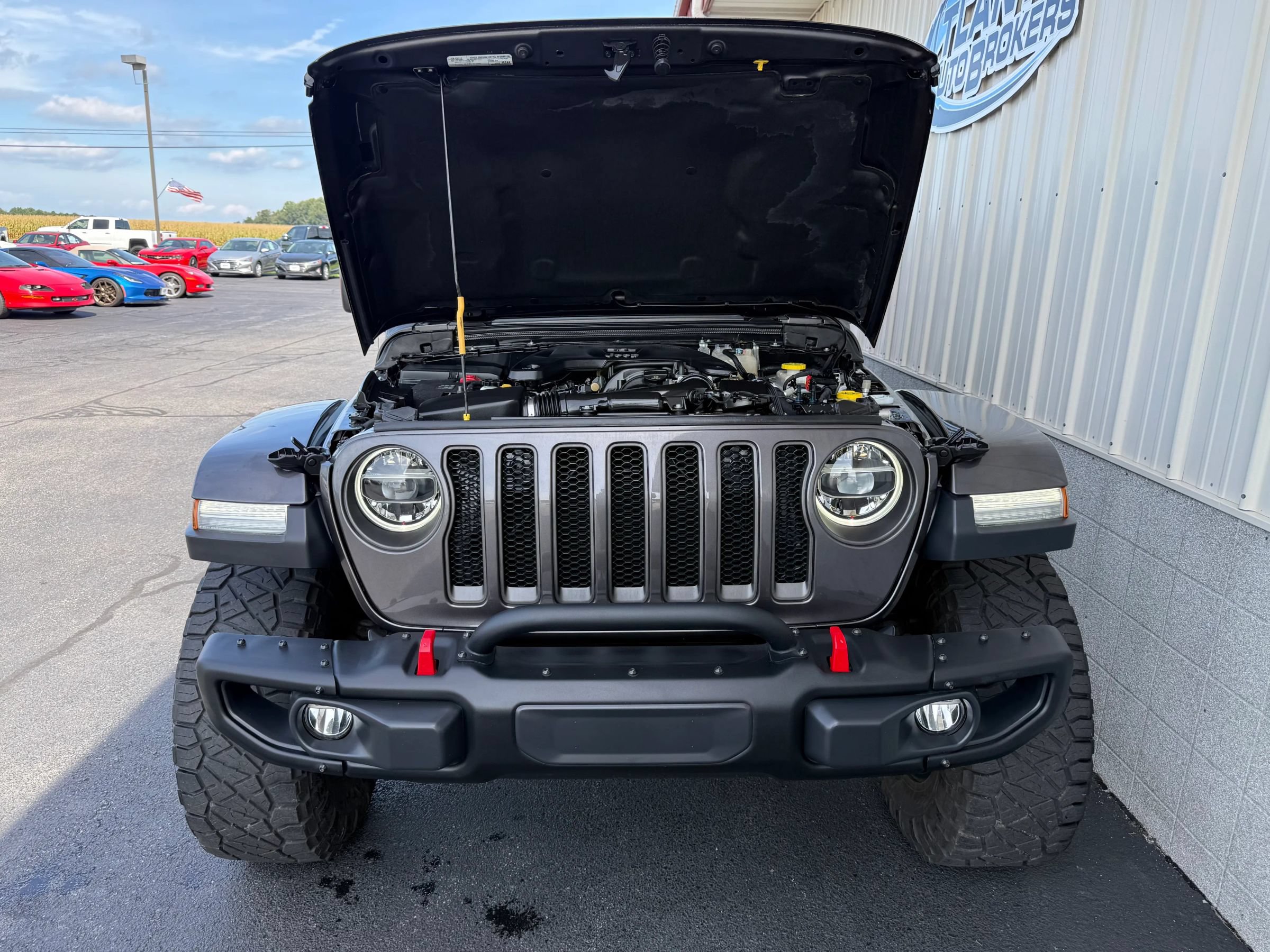 Used 2020 Jeep Wrangler Unlimited Rubicon w/ Dual Top Group AWD/4WD image 9