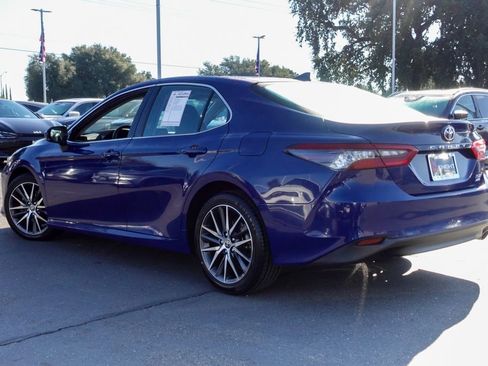 Used 2023 Toyota Camry XLE image 9