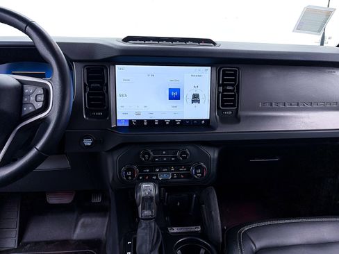 Used 2025 Ford Bronco Badlands AWD/4WD image 7