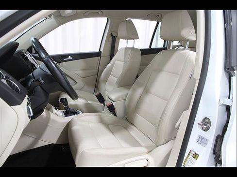 Used 2016 Volkswagen Tiguan S AWD/4WD image 5