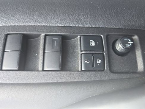 Certified 2025 Toyota Corolla SE image 27