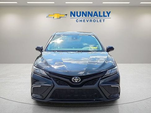Used 2024 Toyota Camry SE FWD image 8