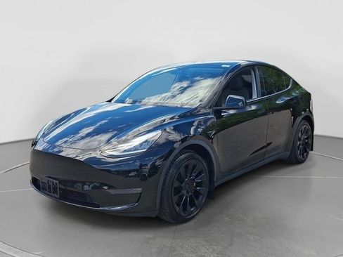Used 2021 Tesla Model Y Long Range AWD/4WD image 3