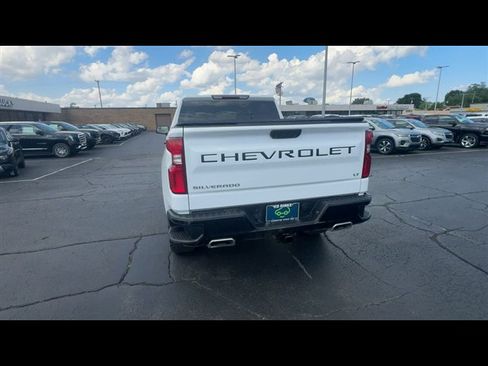Used 2023 Chevrolet Silverado 1500 LT Trail Boss w/ LPO, Dark Essentials Package AWD/4WD image 7