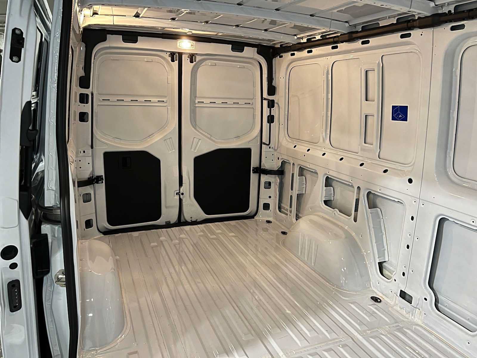 Used 2025 Mercedes-Benz Sprinter 2500 image 15