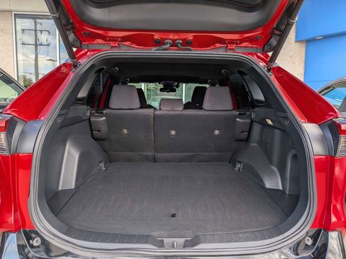 Used 2022 Toyota RAV4 SE w/ Weather & Moonroof Package AWD/4WD image 30