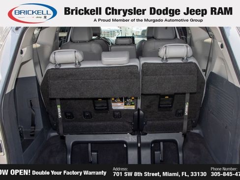 Used 2024 Toyota Sienna XLE FWD image 9