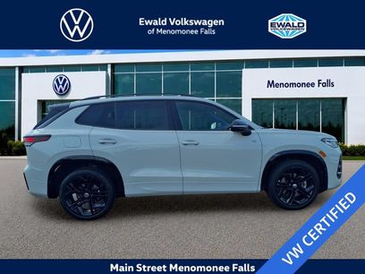 Certified 2025 Volkswagen Tiguan SE R-Line