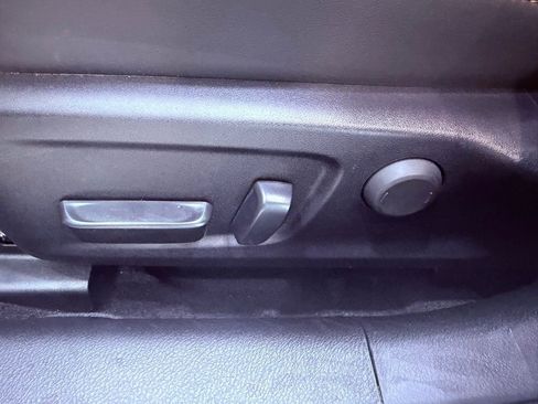 Used 2025 Lexus IS 300 w/ Premium Package image 20