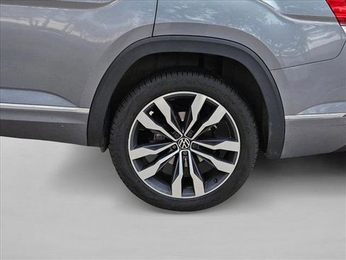 Used 2022 Volkswagen Atlas SEL Premium image 23