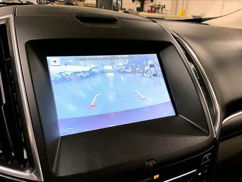 Used 2017 Ford Edge Titanium image 32