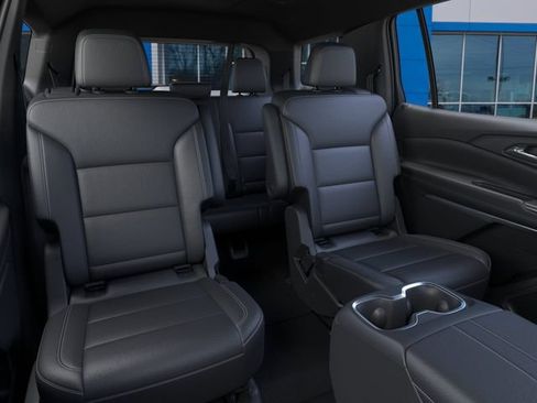 New 2027 Chevrolet Traverse LT w/ Midnight/Sport Edition FWD image 17