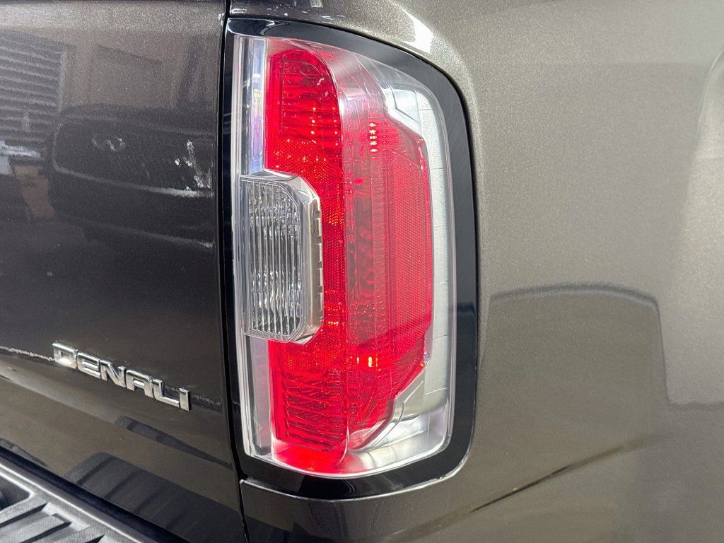 Used 2020 GMC Canyon Denali RWD image 31