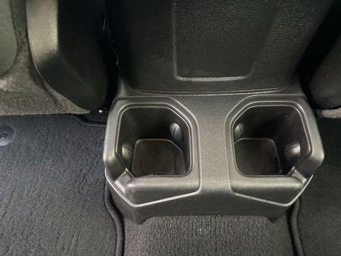 Used 2021 Jeep Wrangler Unlimited Sport image 23