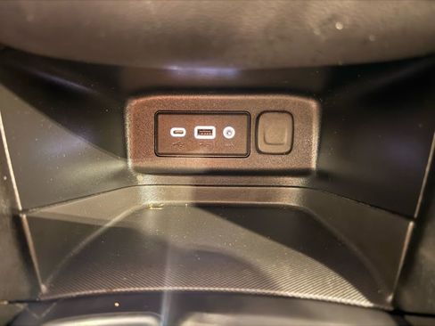 Used 2019 Chevrolet Equinox LT image 23