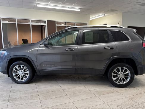 Used 2020 Jeep Cherokee Latitude Plus w/ Comfort/Convenience Group image 7