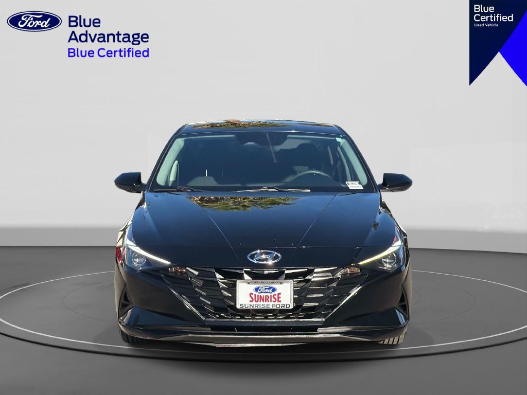 Used 2021 Hyundai Elantra SE FWD image 3